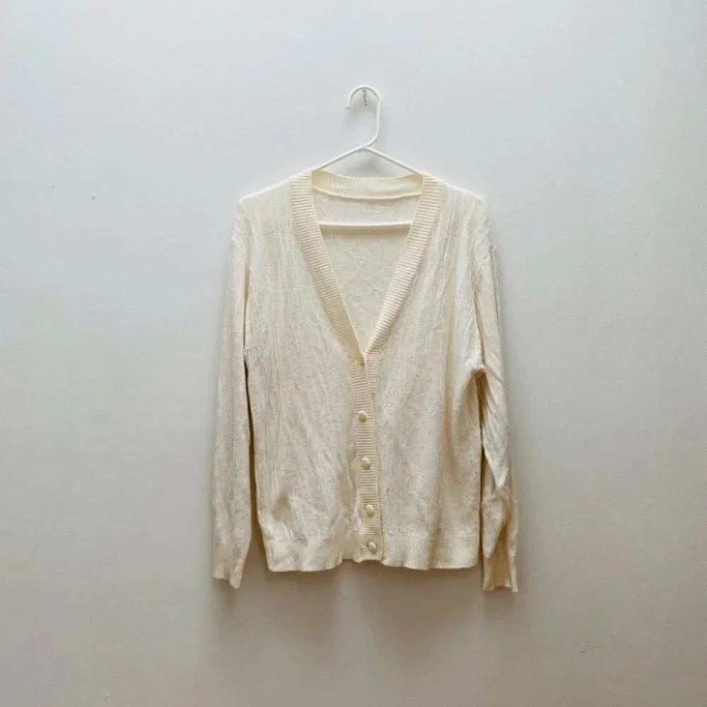 Vintage - V-Neck Button Down  Cardigan